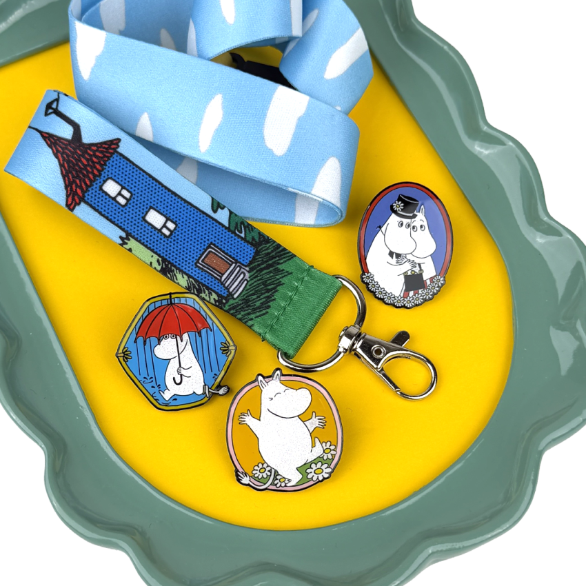 Moomin Lanyard And Pin Set 6