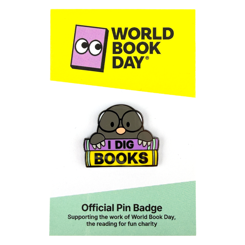 Photograph: I Dig Books Pin Badge